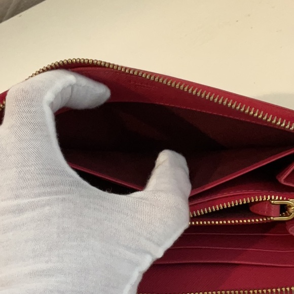 Beautiful Prada Safiano Bow Wallet - Picture 12 of 15